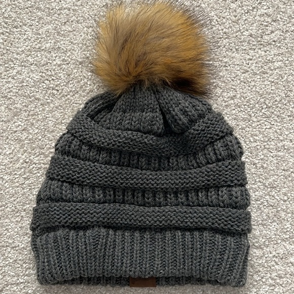 C.C. Exclusives beanie hat - Picture 2 of 4